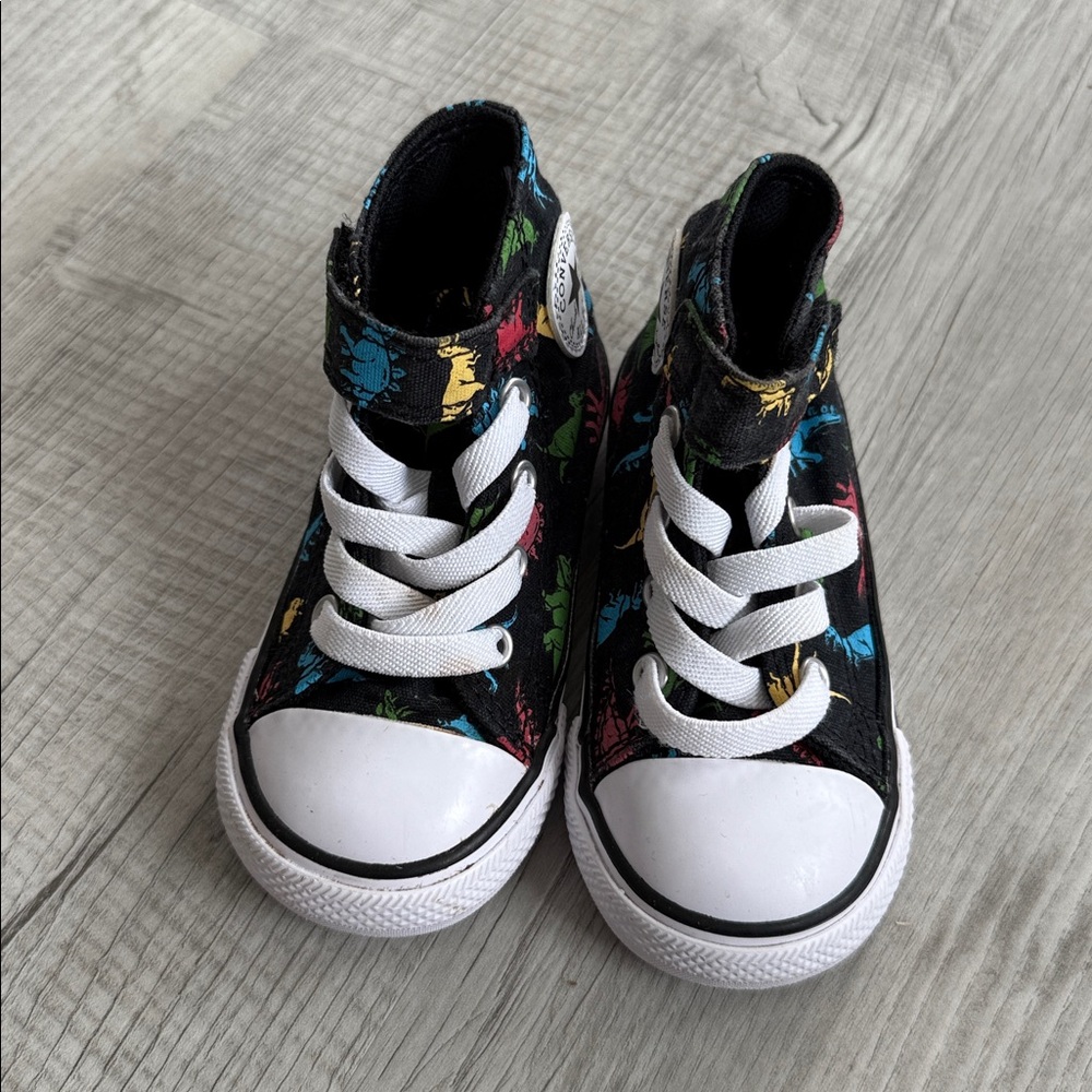 Dinosaur Converse Toddler Size 6